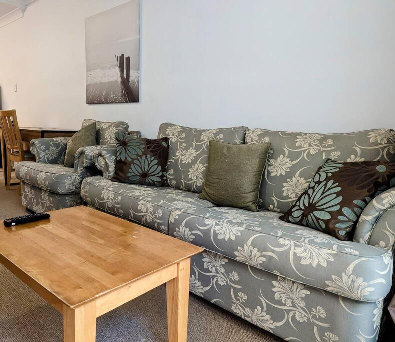 City & Lakeside With Free Parking, Pool And 10 Mins Walk Into The City Perth Kültér fotó
